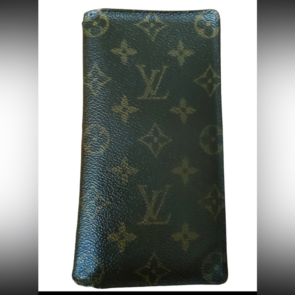 Louis Vuitton wallet- AUTHENTIC